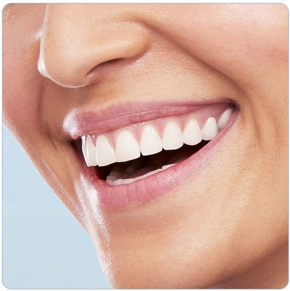 Зубна щітка Oral-B 3D White Вибілювання середньої жорсткості 2 шт Білий 00000002257 фото